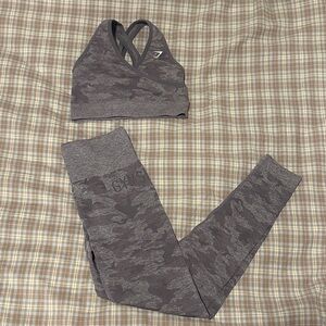 Gymshark Adapt Camo Seamless Sports Bra and Legging Set (muted purple)